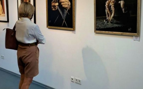 Мариупольцы показали свои необычные «Следы» в Киеве