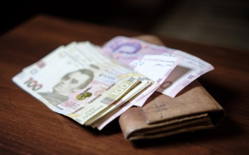 Чи позбавлять переселенця виплат, якщо він відкриє бізнес - роз’яснення