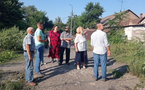 Светло и безопасно: на отдаленных улицах Мариуполя установили наружное освещение