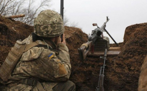 На Донбассе погиб украинский воин. Под Мариуполем боевики открыли огонь из артиллерии и минометов