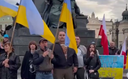 Украинский стронгмен Александр Лашин вышел на митинг против российской пропаганды