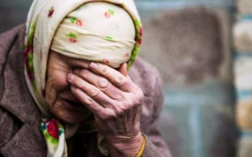 Кулаки вместо аргументов: в Мариуполе от домашнего насилия спасали 79-летнюю женщину