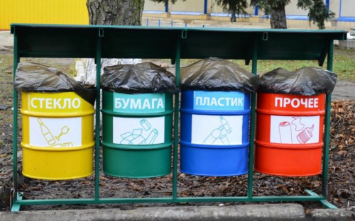 Мариупольские школьники будут зарабатывать на сортировке пластика и бумаги