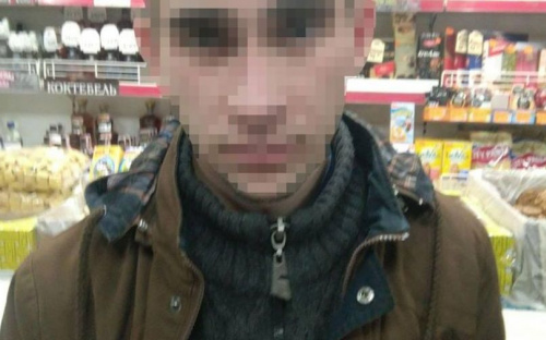 Жители Мариуполя устроили погоню за вором, «сеявшим» деньги (ФОТО)