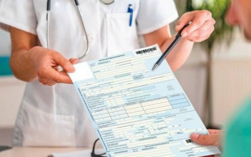 Могут ли невакцинированные работники в Украине получать отпускные и больничные в период отстранения