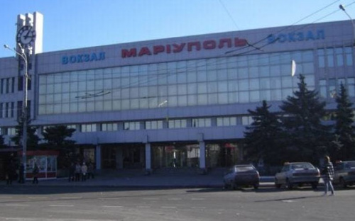 Движение поездов в Мариуполе приостановлено — официально