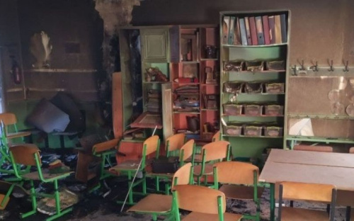 На Донетчине обокрали и подожгли школу