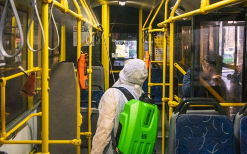 Коронавирус в Мариуполе: почти 200 машин коммунального транспорта прошли санобработку