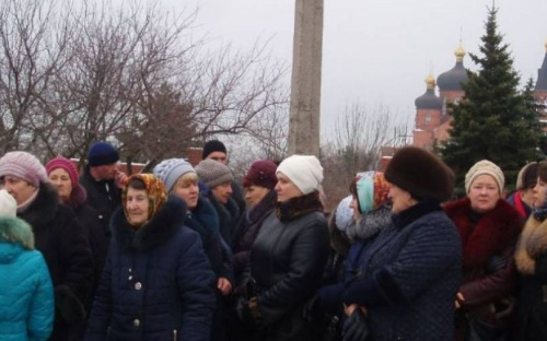 Проблемы не решаются, а люди умирают. Жители Широкино рассказали о своей жизни