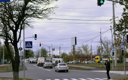 В Мариуполе аварийный участок дороги стал безопаснее