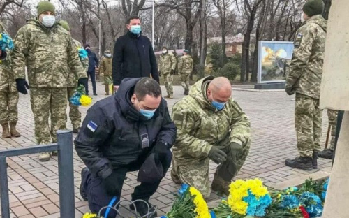 В Мариуполе прошел митинг ко Дню Вооруженных сил Украины