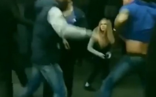 День города мариупольцы отметили потасовками в центре (ВИДЕО)