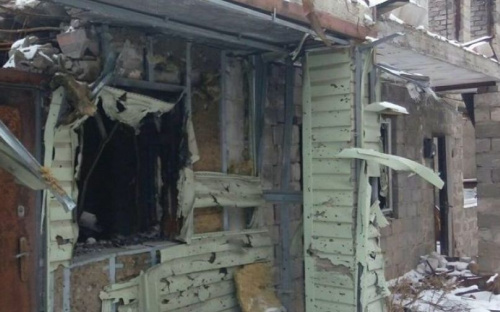 ОБСЕ: В поселке под Мариуполем  артиллерия калибра 152 мм разрушила дома