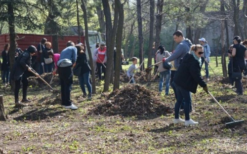 С завтрашнего дня в Мариуполе стартуют осенние общегородские субботники