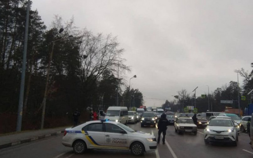 Мариупольские патрульные отправлены на помощь гражданам
