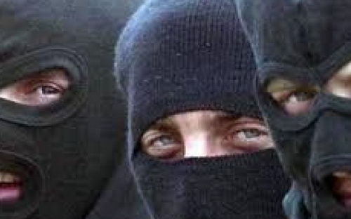 В центре Мариуполя произошло нападение на палатки политической партии