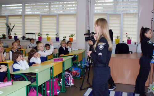 В мариупольских школах будет преподавать полиция (ФОТО)