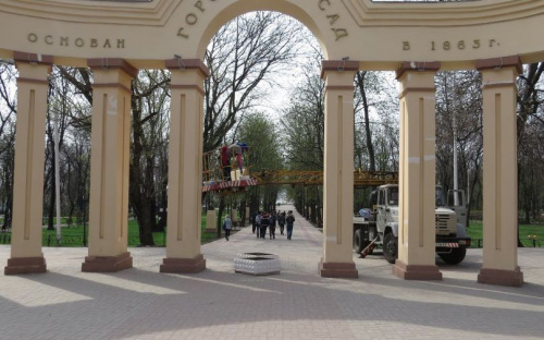 В Мариупольском Городском саду реанимируют общественные туалеты? (ВИДЕО)