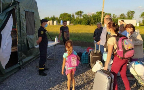 Людям, застрявшим на КПВВ Донетчины, дадут временное жилье