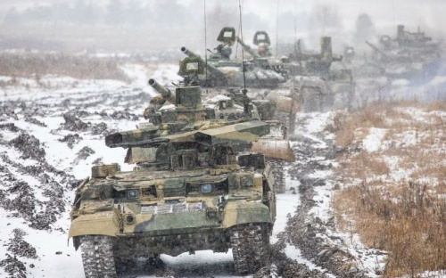 После артиллерийских обстрелов идет военная техника из России, – Госпогранслужба