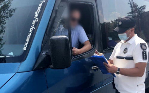 За три недели более 30 водителей отстранили от управления транспортом в Мариупольском районе