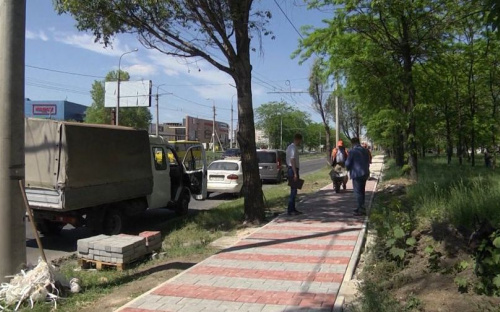В Мариуполе отремонтируют более 12 км тротуаров
