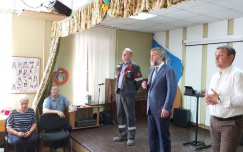 На мариупольском меткомбинате по поручению народного депутата отремонтируют и благоустроят совет ветеранов (ФОТО)