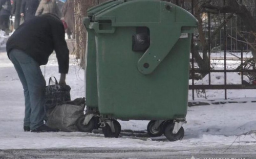 Мариуполец воровал мусорные контейнеры ради денег