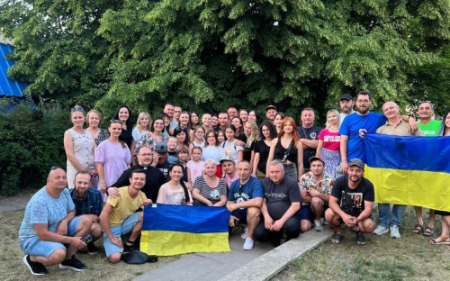 «Мы обязательно вернёмся в город Марии»: Святослав Вакарчук посетил мариупольцев в Днепре