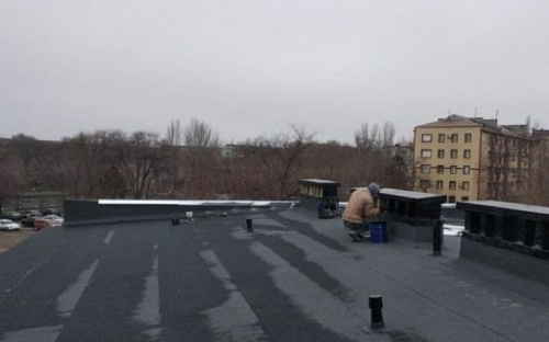 В Мариуполе утепляют кровли детских садов