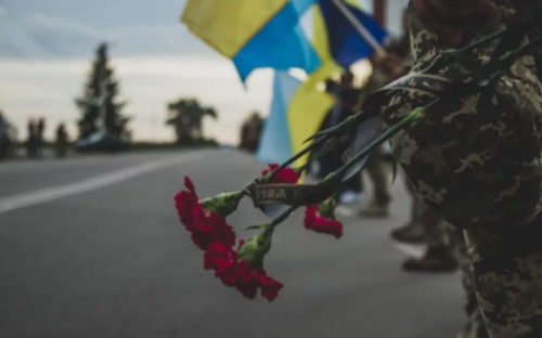Родини загиблих захисників з Донецької області отримають матеріальну допомогу – подробиці
