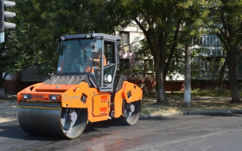 В Мариуполе жители просят отремонтировать дорогу в Центральном районе