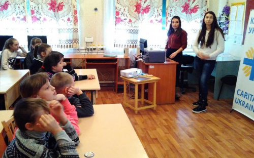 В школах Мариуполя и Приазовья продолжаются уроки экосознания (ФОТО)