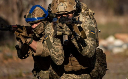 Азовці яскраво знищили бойову машину росіян під Бахмутом