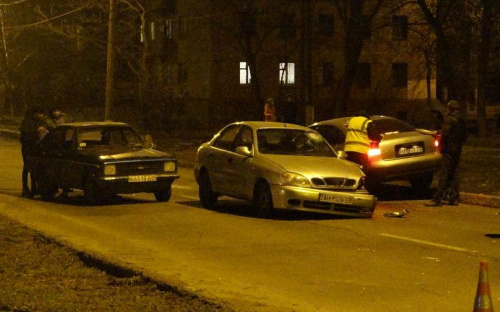 Лоб в лоб: в Мариуполе в тройном ДТП пострадали дети и женщина (ФОТО)
