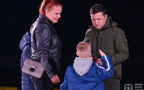 Владимир Зеленский посмертно наградил мариупольского добровольца, погибшего в «Иловайском котле»