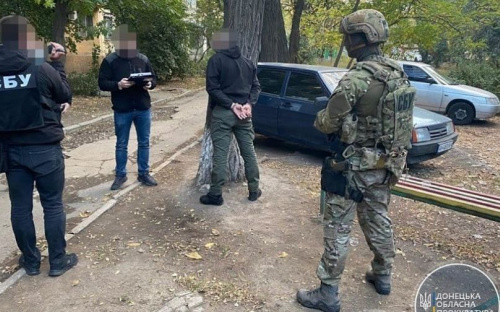 Пойман с поличным: в Мариуполе задержали бывшего пограничника за вымогательство