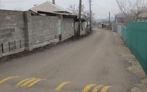 В частном секторе Мариуполя устраняют бездорожье (ФОТО)