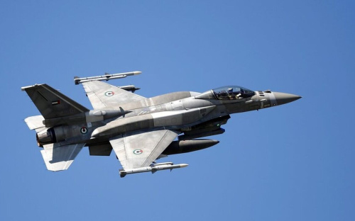 Навчання українських пілотів на F-16 може завершитися не раніше наступного літа - The Washington Post