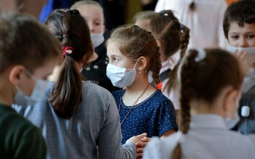 В классах или не выходя из дома? В Мариуполе готовятся к новому учебному году