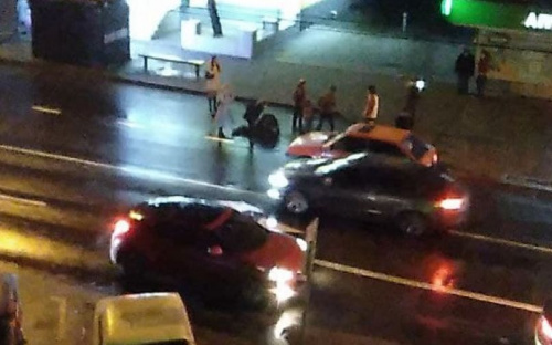 В Мариуполе двое пьяных мужчин попали под колеса авто