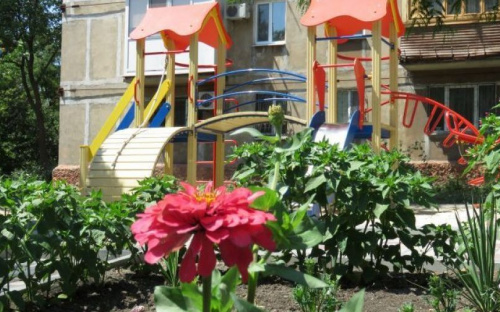 #ТутВарто бути кращими: в Мариуполе открыт прием заявок по проекту «Уютный двор»