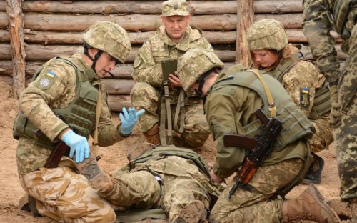 На Донбассе во время обстрела погиб украинский военный