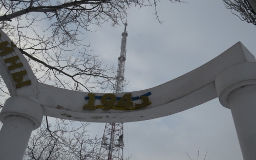 В Мариуполе вандалы надругались над памятью жертв Великой Отечественной войны (ФОТО)