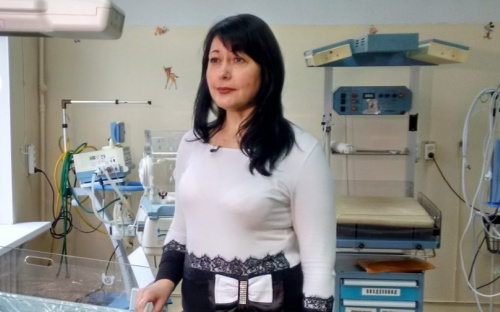 Мариупольская больница получила от благотворительного фонда кислородный концентратор для новорожденных  (ФОТО)