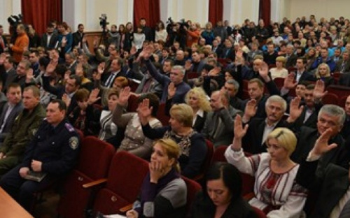 Мариупольские депутаты отчитаются перед горожанами