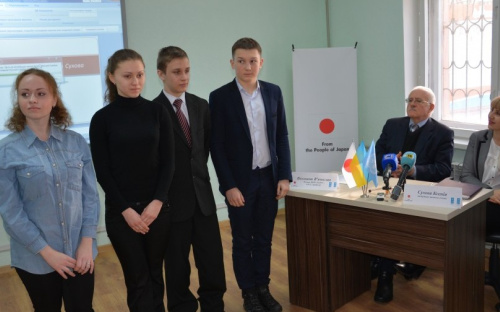 Мариупольские девятиклассники победили в конкурсе молодых предпринимателей