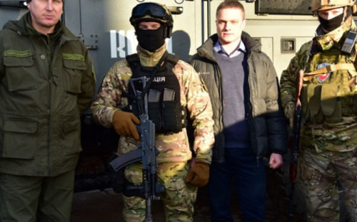 Мариупольский одиннадцатиклассник провел день в главке полиции