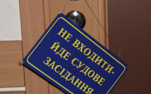 В Мариуполе участковый милиционер отобрал квартиру у сироты