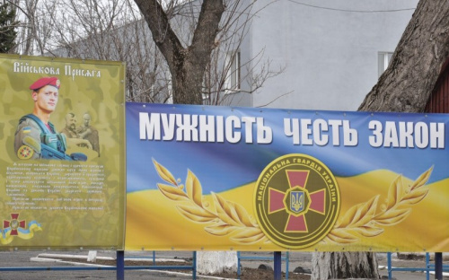 Мариупольскую воинскую часть, сожженную в 2014 году террористами, помогает восстанавливать морской порт